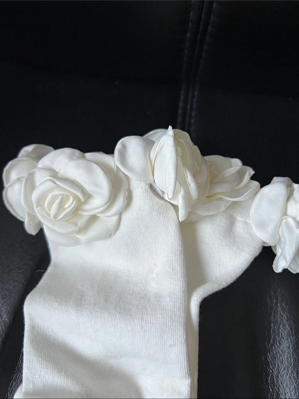 Casa Clara Paris Rosette Quarter Socks in White